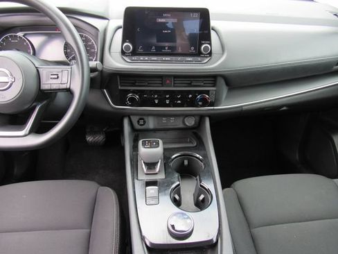 Used 2024 Nissan Rogue S AWD/4WD image 19