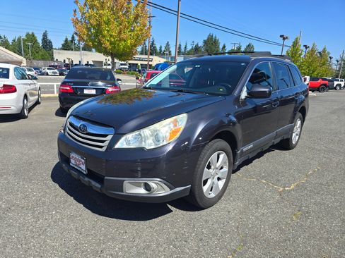 Used 2011 Subaru Outback 2.5i Premium w/ All-Weather Pkg AWD/4WD image 3