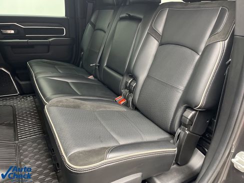 Used 2024 RAM 2500 Laramie w/ Night Edition image 19