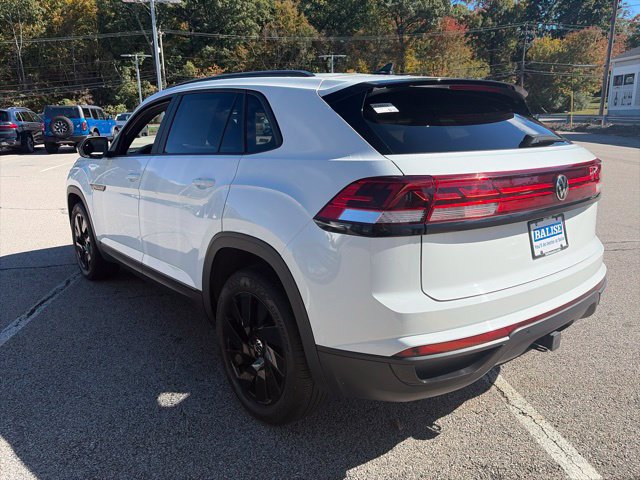 Used 2024 Volkswagen Atlas Cross Sport SE AWD/4WD image 5