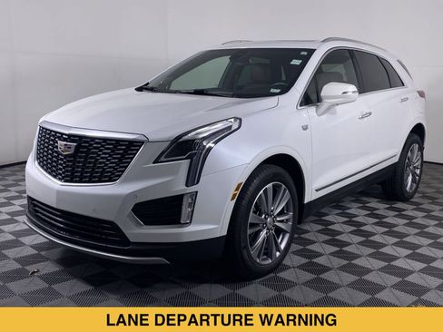 Certified 2024 Cadillac XT5 Premium Luxury w/ LPO, Floor Liner Package AWD/4WD image 18