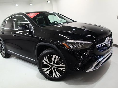 Used 2025 Mercedes-Benz GLA 250 GLA 250 image 8