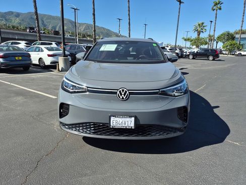 Used 2025 Volkswagen ID.4 Pro image 2