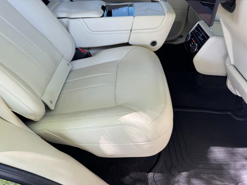 Used 2023 Land Rover Range Rover Long Wheelbase Autobiography image 62