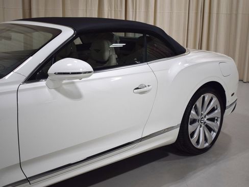 Certified 2026 Bentley Continental GTC AWD/4WD image 8