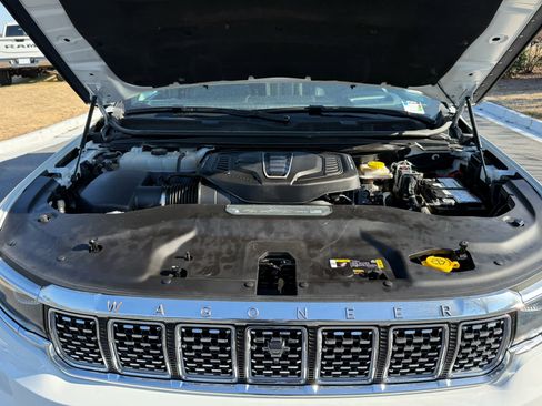 Used 2024 Jeep Grand Wagoneer L Series III image 35