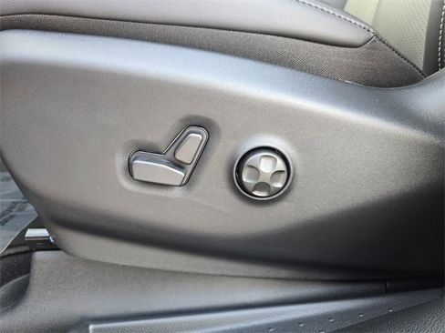 New 2026 Chrysler Pacifica Select image 17