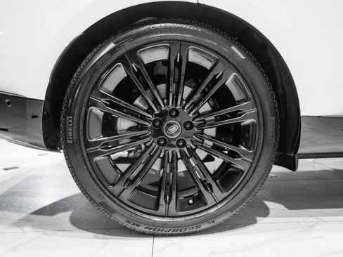 Used 2025 Land Rover Range Rover SE AWD/4WD image 15