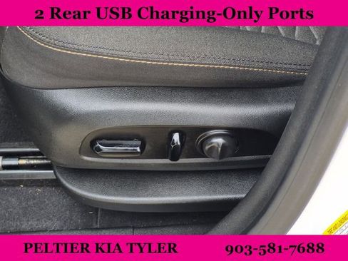 Used 2021 Chevrolet Equinox LT image 21