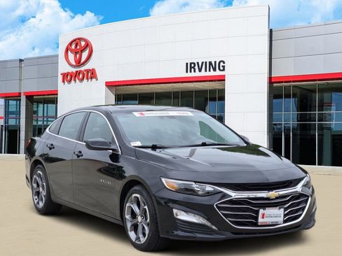 Used 2024 Chevrolet Malibu LT FWD image 2