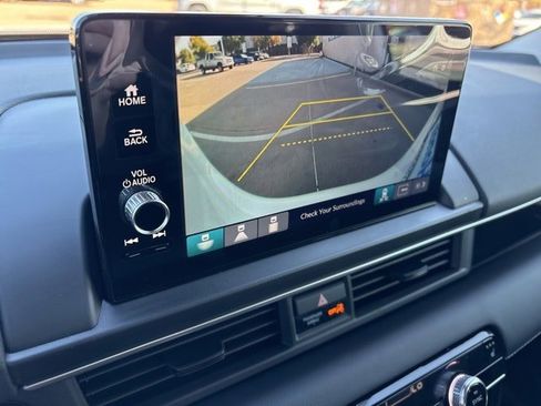 New 2025 Honda Pilot EX-L image 8