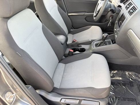 Used 2017 Volkswagen Jetta S image 18