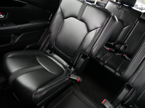 Used 2023 Honda Pilot EX-L image 12