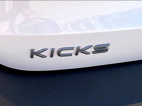 New 2026 Nissan Kicks SV w/ SV Premium Package FWD image 9