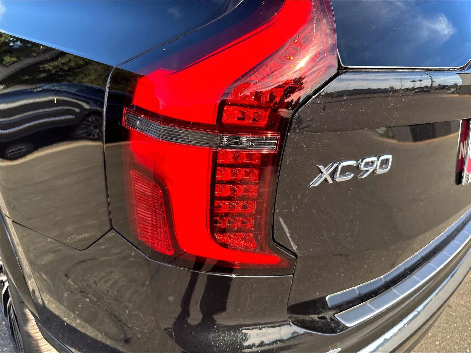 New 2027 Volvo XC90 B6 Plus AWD/4WD image 25