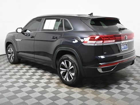 Certified 2025 Volkswagen Atlas Cross Sport SE image 17
