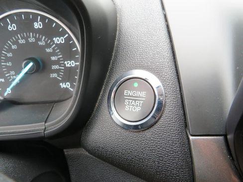 Used 2020 Ford EcoSport SE w/ SE Convenience Package image 18