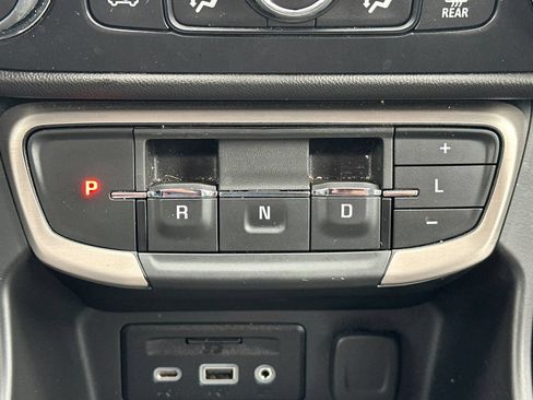Used 2024 GMC Terrain Denali w/ Black Diamond Edition AWD/4WD image 33