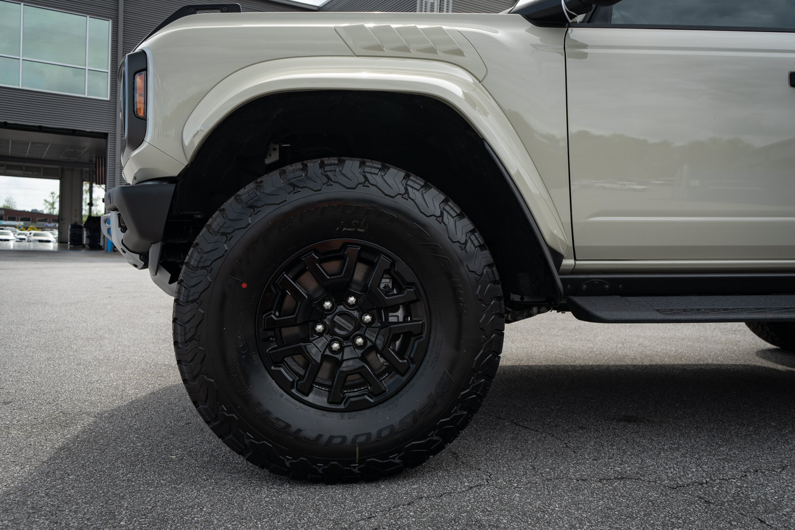 New 2026 Ford Bronco Raptor w/ Interior Carbon Fiber Pack AWD/4WD image 12