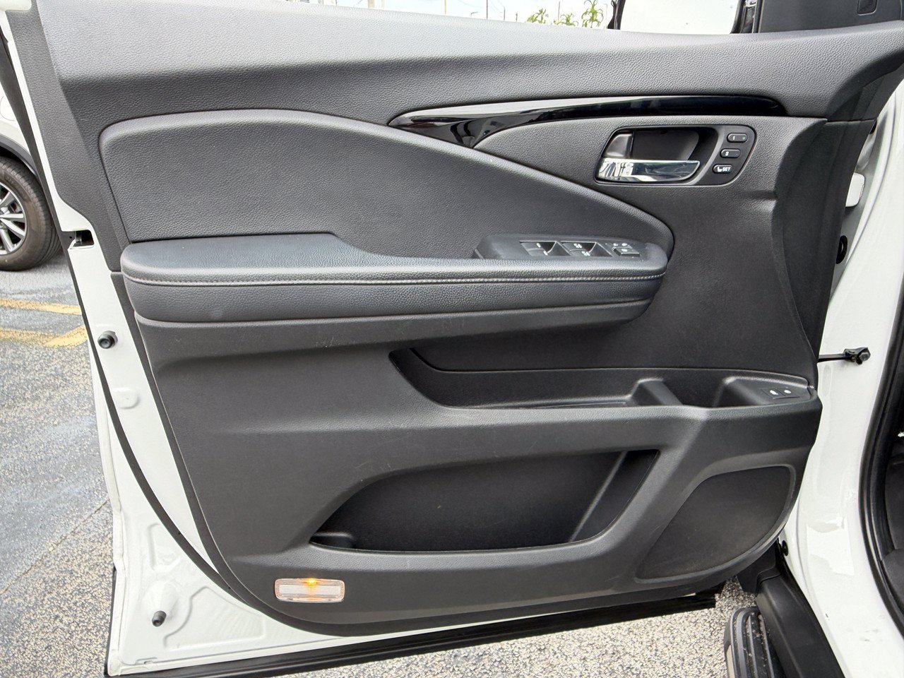 Used 2021 Honda Pilot Touring image 32