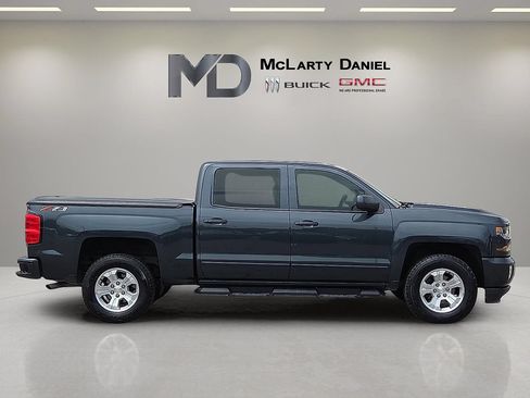 Used 2018 Chevrolet Silverado 1500 LT w/ Texas Edition AWD/4WD image 6