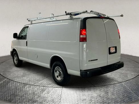 Used 2020 Chevrolet Express 3500 w/ Driver Convenience Package image 6