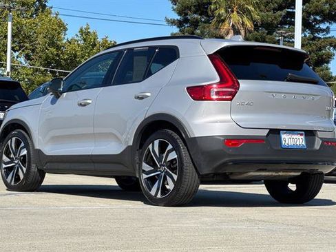 Certified 2024 Volvo XC40 B5 Plus w/ Protection Package Premier AWD/4WD image 5