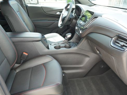 Used 2024 Chevrolet Equinox RS w/ RS Leather Package image 8