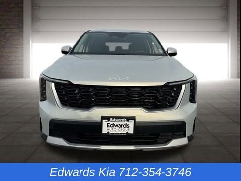 New 2026 Kia Sorento LX image 2