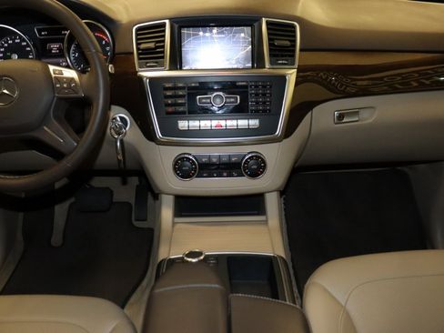 Used 2015 Mercedes-Benz ML 250 BlueTEC 4MATIC image 5