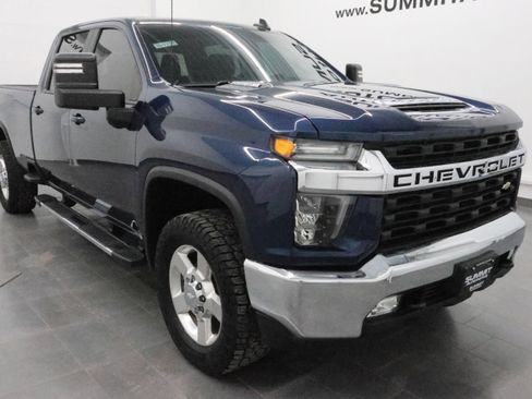 Used 2022 Chevrolet Silverado 2500 LT w/ Convenience Package AWD/4WD image 2