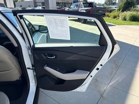 Used 2024 Honda Accord EX image 29