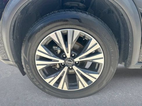 Used 2023 Nissan Rogue SV FWD image 12