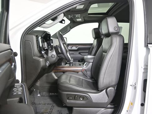Used 2022 GMC Sierra 1500 SLT w/ SLT Convenience Package AWD/4WD image 21