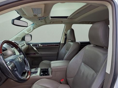 Used 2016 Lexus GX 460 w/ Premium Package image 13