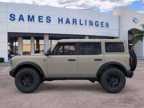 New 2026 Ford Bronco Badlands AWD/4WD image 3