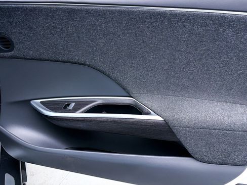 Used 2023 Lucid Air Pure image 33