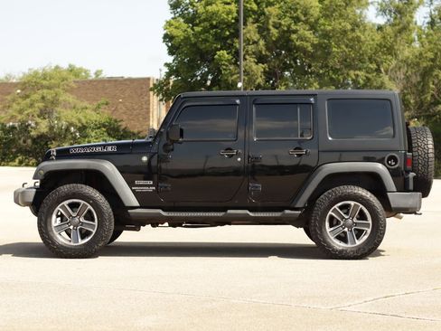 Used 2015 Jeep Wrangler Unlimited Sport AWD/4WD image 4