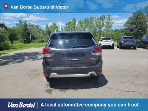 Used 2023 Subaru Forester Touring AWD/4WD image 4