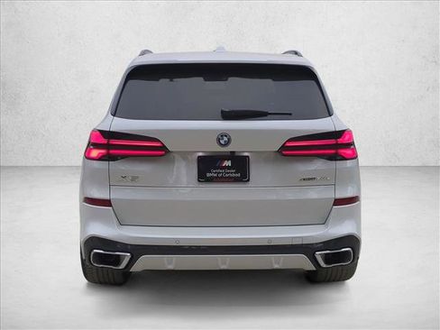 Used 2026 BMW X5 xDrive50e w/ M Sport Package image 4