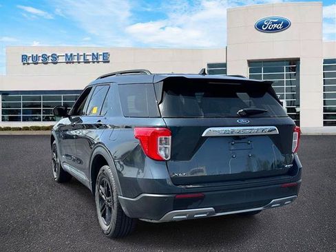 Used 2024 Ford Explorer XLT w/ Equipment Group 202A AWD/4WD image 5