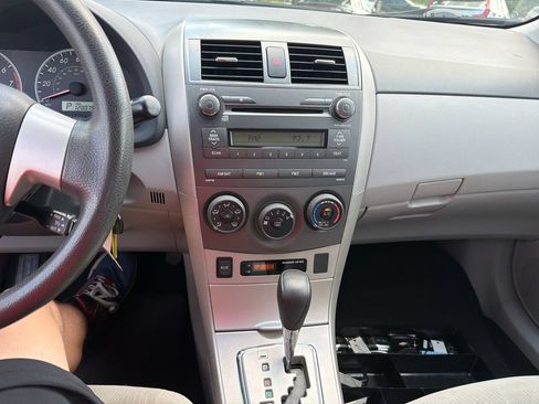 Used 2011 Toyota Corolla LE FWD image 20