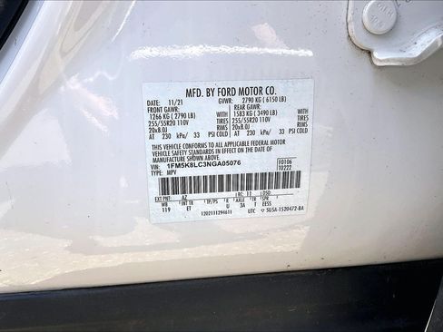 Used 2022 Ford Explorer King Ranch w/ Class IV Trailer Tow Package AWD/4WD image 31