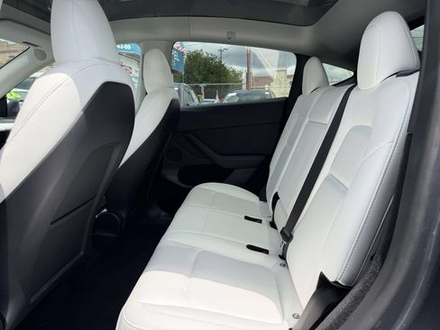 Used 2023 Tesla Model Y Long Range AWD/4WD image 14