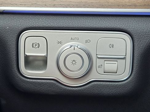 Certified 2025 Mercedes-Benz GLE 450 GLE 450 image 23