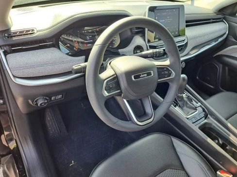 Used 2022 Jeep Compass Latitude image 6