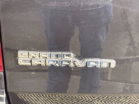 Used 2018 Dodge Grand Caravan GT image 23