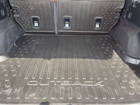 Used 2022 Subaru Outback Touring image 21