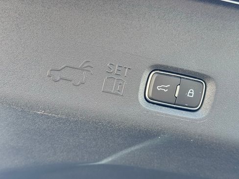 New 2025 Ford Expedition Platinum w/ Stealth Performance Package image 46