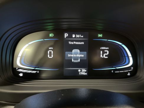 Used 2026 Hyundai Venue SEL image 21